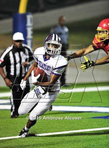Thumbnail 1 in Wheatley vs Yates photogallery.