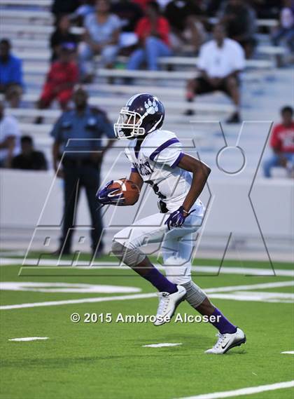 Thumbnail 3 in Wheatley vs Yates photogallery.