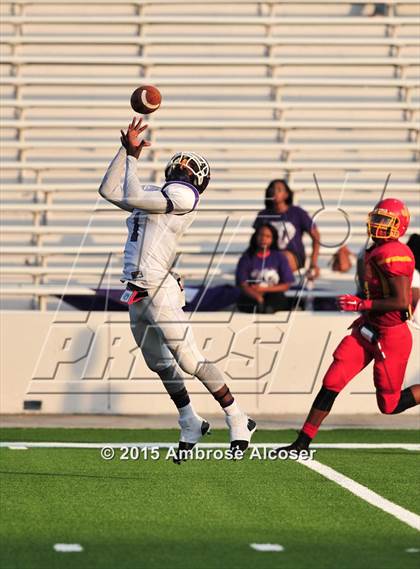 Thumbnail 2 in Wheatley vs Yates photogallery.