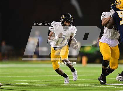 Thumbnail 3 in Klein Oak vs Cy Ranch (UIL 6A Bi-District Playoff) photogallery.