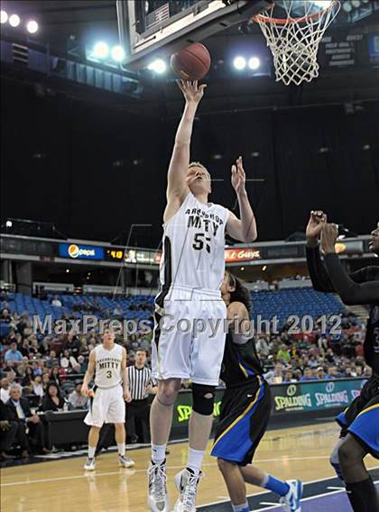 Thumbnail 3 in Newark Memorial vs. Archbishop Mitty (CIF D2 NorCal Regional Final) photogallery.