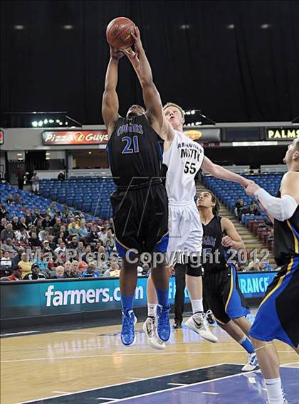 Thumbnail 1 in Newark Memorial vs. Archbishop Mitty (CIF D2 NorCal Regional Final) photogallery.