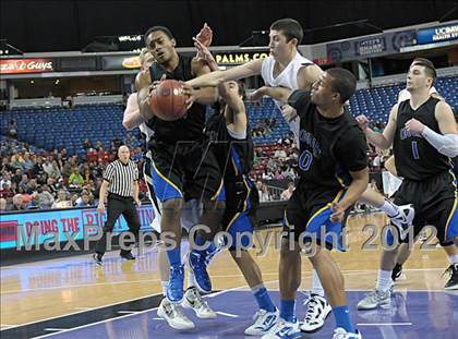 Thumbnail 3 in Newark Memorial vs. Archbishop Mitty (CIF D2 NorCal Regional Final) photogallery.