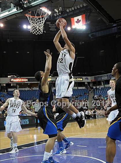 Thumbnail 2 in Newark Memorial vs. Archbishop Mitty (CIF D2 NorCal Regional Final) photogallery.