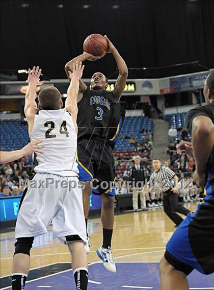 Thumbnail 2 in Newark Memorial vs. Archbishop Mitty (CIF D2 NorCal Regional Final) photogallery.