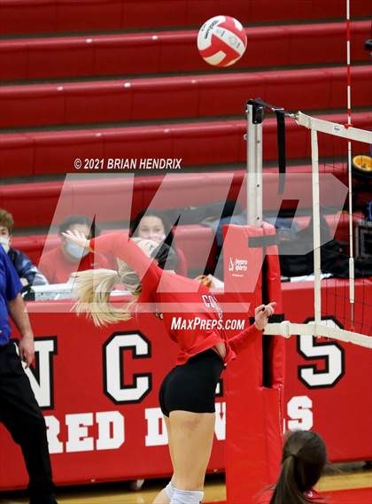 Thumbnail 2 in Maiden @ Newton-Conover photogallery.