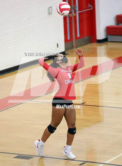 Thumbnail 3 in Maiden @ Newton-Conover photogallery.