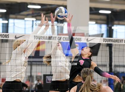 Thumbnail 1 in JSerra Catholic vs Jesuit (Nike Tournament of Champions – Southwest) photogallery.