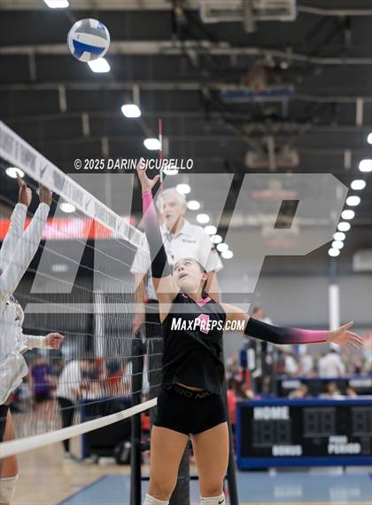 Thumbnail 2 in JSerra Catholic vs Jesuit (Nike Tournament of Champions – Southwest) photogallery.