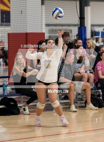 Thumbnail 2 in JSerra Catholic vs Jesuit (Nike Tournament of Champions – Southwest) photogallery.