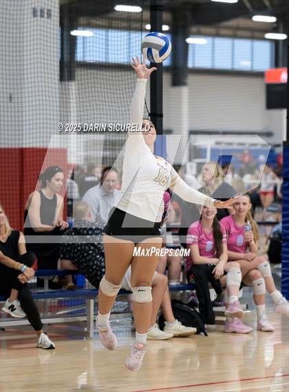 Thumbnail 1 in JSerra Catholic vs Jesuit (Nike Tournament of Champions – Southwest) photogallery.