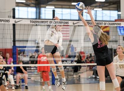 Thumbnail 2 in JSerra Catholic vs Jesuit (Nike Tournament of Champions – Southwest) photogallery.