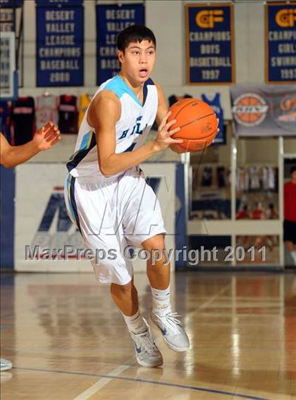 Thumbnail 2 in Mater Dei vs. Foothill (MaxPreps Holiday Classic) photogallery.