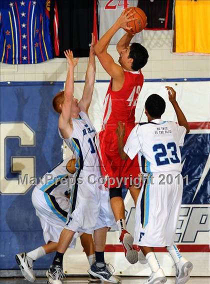 Thumbnail 2 in Mater Dei vs. Foothill (MaxPreps Holiday Classic) photogallery.