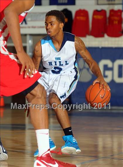 Thumbnail 2 in Mater Dei vs. Foothill (MaxPreps Holiday Classic) photogallery.