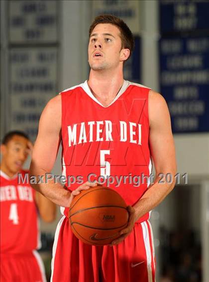 Thumbnail 3 in Mater Dei vs. Foothill (MaxPreps Holiday Classic) photogallery.