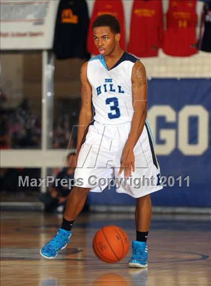 Thumbnail 1 in Mater Dei vs. Foothill (MaxPreps Holiday Classic) photogallery.
