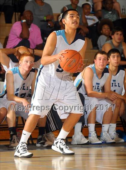 Thumbnail 3 in Mater Dei vs. Foothill (MaxPreps Holiday Classic) photogallery.