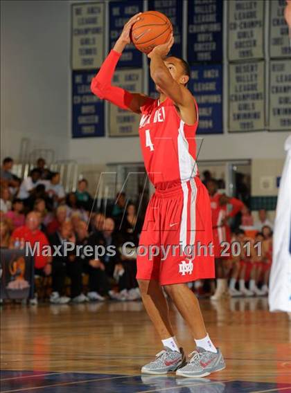 Thumbnail 3 in Mater Dei vs. Foothill (MaxPreps Holiday Classic) photogallery.