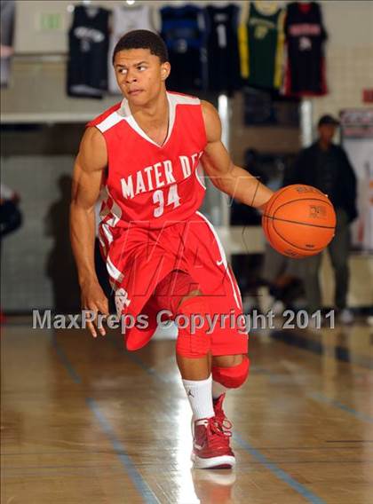 Thumbnail 3 in Mater Dei vs. Foothill (MaxPreps Holiday Classic) photogallery.
