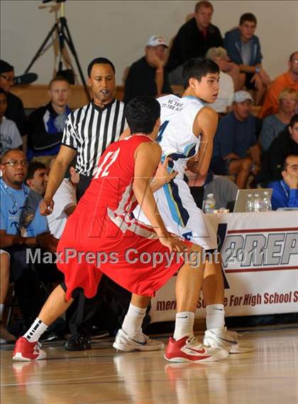 Thumbnail 2 in Mater Dei vs. Foothill (MaxPreps Holiday Classic) photogallery.