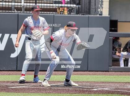 Thumbnail 3 in ISL Underclassman All Star photogallery.