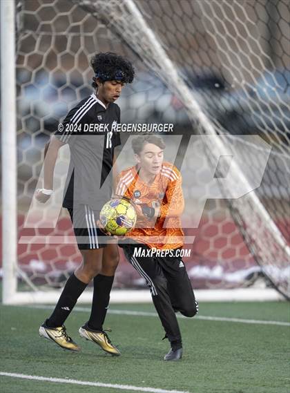 Thumbnail 3 in KIPP Denver Collegiate vs Peak to Peak (CHSAA 3A Quarterfinal) photogallery.