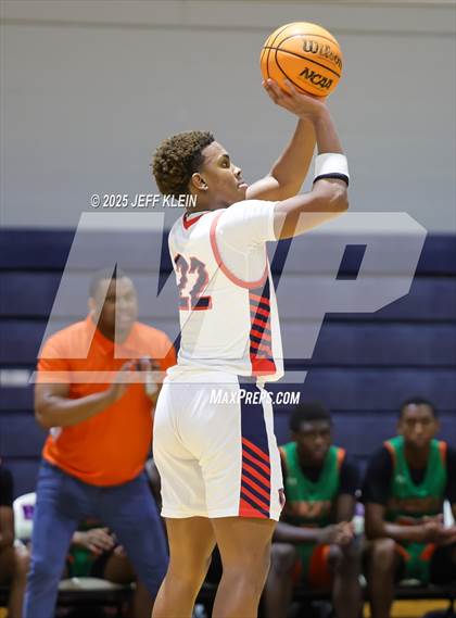 Thumbnail 2 in Blanche Ely vs Fairfax Christian (Holiday Classic of the Palm Beaches) photogallery.