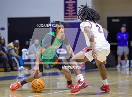 Thumbnail 2 in Blanche Ely vs Fairfax Christian (Holiday Classic of the Palm Beaches) photogallery.