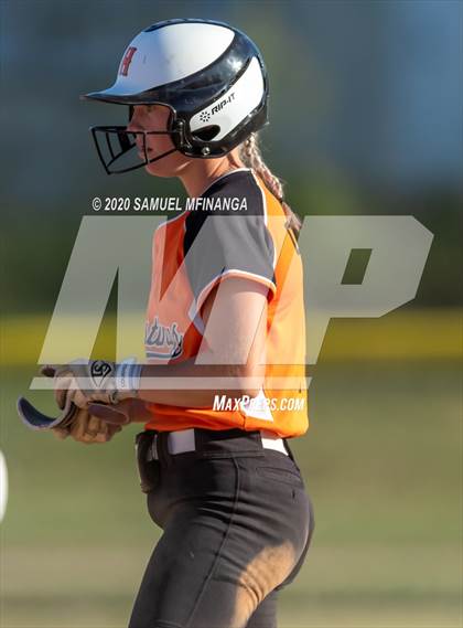 Thumbnail 1 in Hastings vs. Lincoln Northeast photogallery.