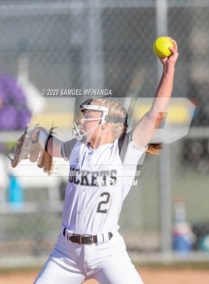 Thumbnail 2 in Hastings vs. Lincoln Northeast photogallery.