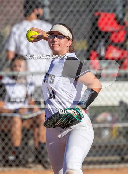 Thumbnail 1 in Hastings vs. Lincoln Northeast photogallery.