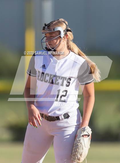 Thumbnail 1 in Hastings vs. Lincoln Northeast photogallery.