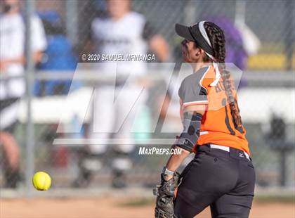 Thumbnail 3 in Hastings vs. Lincoln Northeast photogallery.