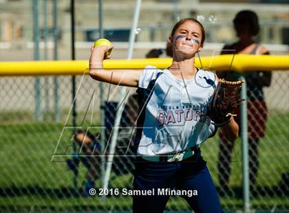 Thumbnail 2 in Gross Catholic vs. North Star photogallery.