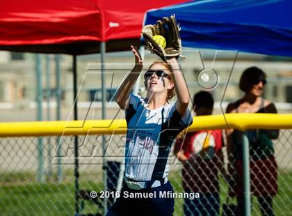 Thumbnail 3 in Gross Catholic vs. North Star photogallery.