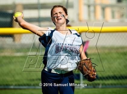 Thumbnail 3 in Gross Catholic vs. North Star photogallery.