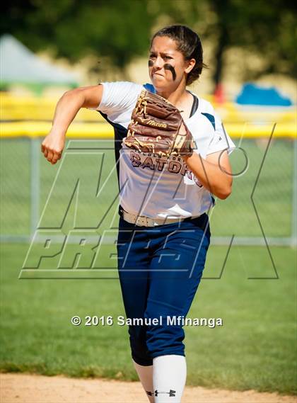 Thumbnail 2 in Gross Catholic vs. North Star photogallery.