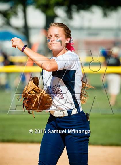 Thumbnail 2 in Gross Catholic vs. North Star photogallery.