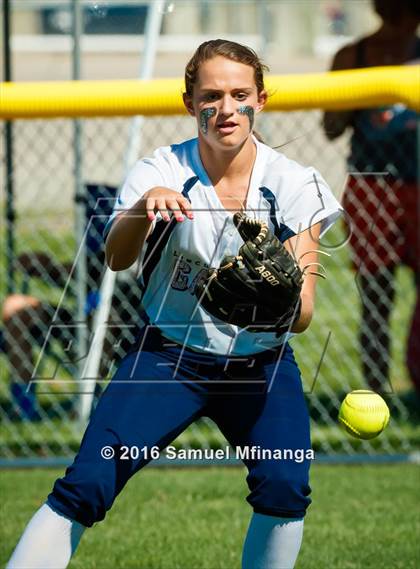 Thumbnail 3 in Gross Catholic vs. North Star photogallery.