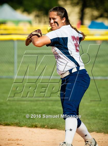 Thumbnail 3 in Gross Catholic vs. North Star photogallery.