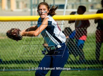 Thumbnail 2 in Gross Catholic vs. North Star photogallery.