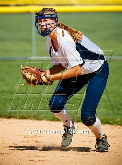 Thumbnail 1 in Gross Catholic vs. North Star photogallery.