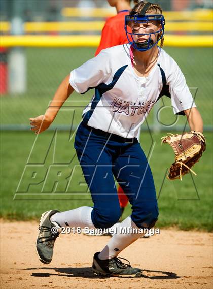 Thumbnail 1 in Gross Catholic vs. North Star photogallery.