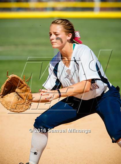Thumbnail 2 in Gross Catholic vs. North Star photogallery.