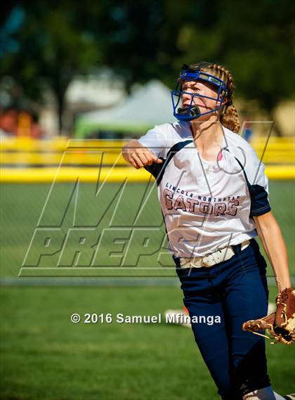 Thumbnail 1 in Gross Catholic vs. North Star photogallery.