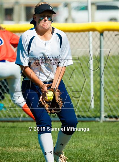 Thumbnail 3 in Gross Catholic vs. North Star photogallery.