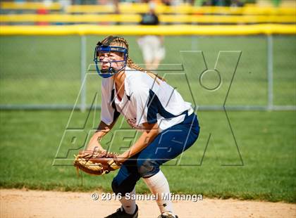Thumbnail 2 in Gross Catholic vs. North Star photogallery.
