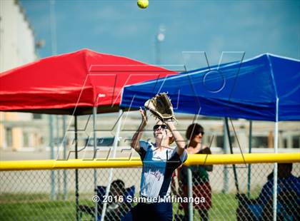 Thumbnail 2 in Gross Catholic vs. North Star photogallery.