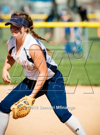 Thumbnail 3 in Gross Catholic vs. North Star photogallery.